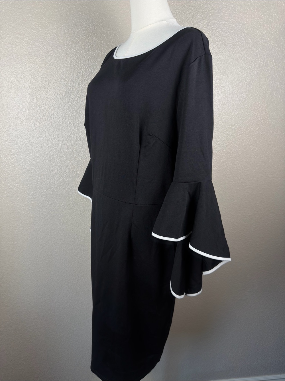 NWT VfShow Black Long- Bell Sleeve Pencil Sheath Dress White Trim, 3XL - Picture 6 of 10
